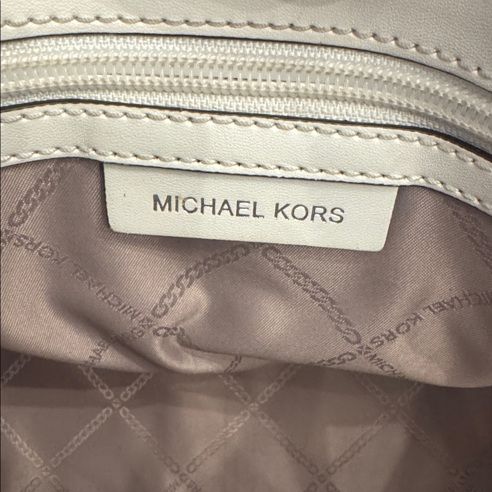 EUC! MICHAEL KORS Marilyn Medium Saffiano Leather Satchel - Picture 11 of 16